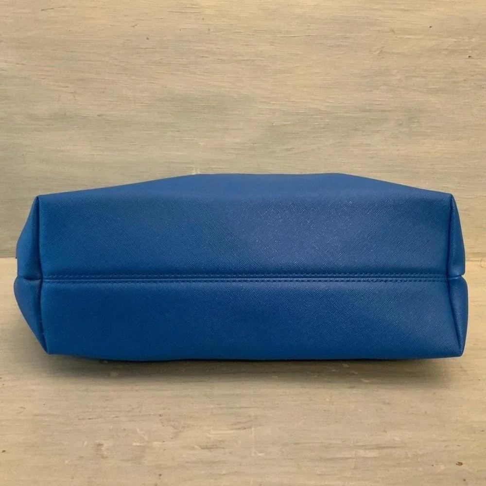 Electric Blue Faux Leather Crossbody Shoulder Bag‎ Purse Like New